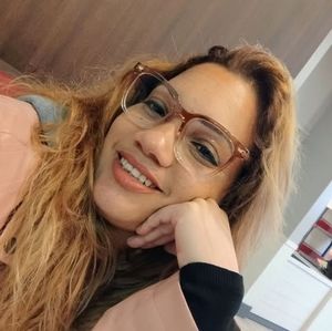 Meet your Posher, Anayansi